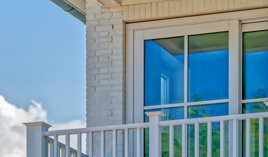 Zonwerend isolatieglas dat perfect is voor elk seizoen zoals bij het project in Cadzand.